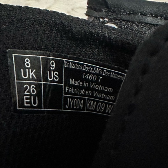 EUC Dr. Martens 1460 Boot - Kids Size 9 - Picture 11 of 12
